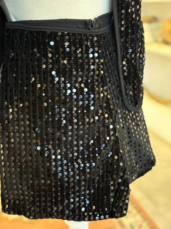 Pullu Siyah Şortlu Takım