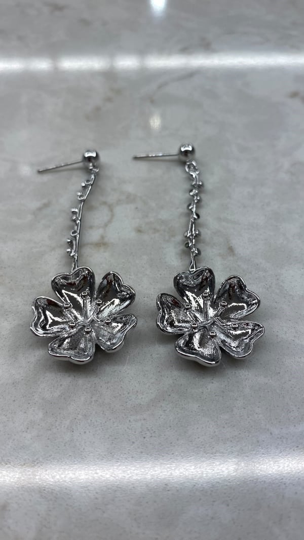 Sarkık Çiçek Silver Küpe 