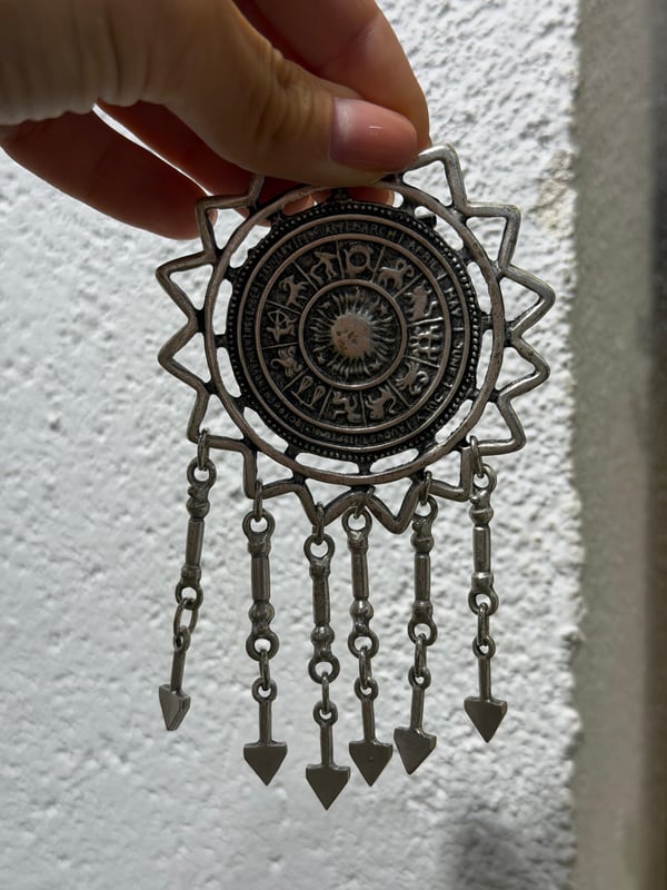 Sembollü Broş 