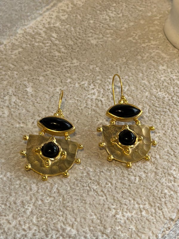 Siyah Taşlı Antik Gold Kaplama Küpe