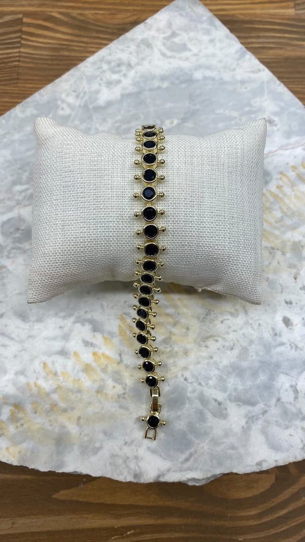 Siyah Taşlı Gold Bileklik