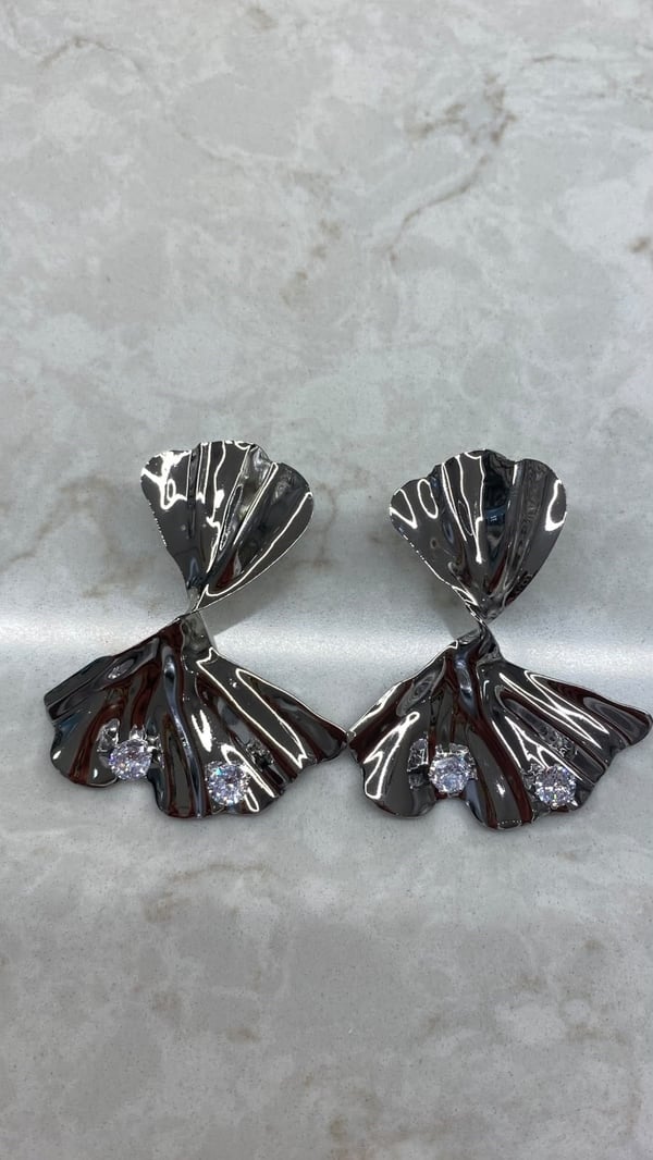 Taş Detaylı Silver Küpe