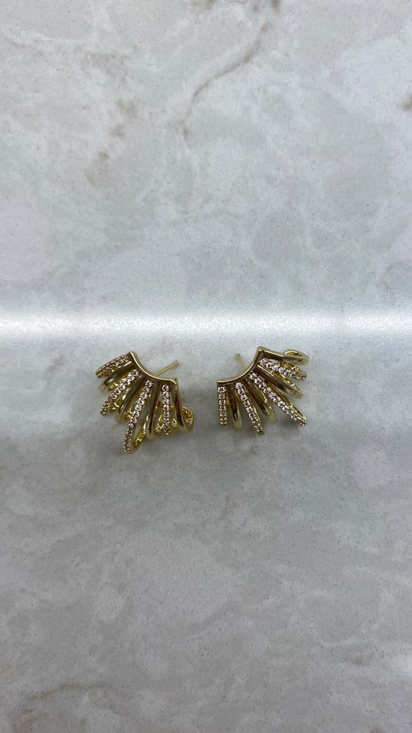 Taşlı Çoklu Görünümlü Gold Küpe