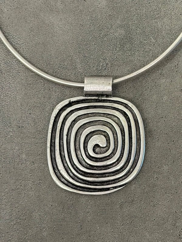 Tasma Bohem Kolye Spiral