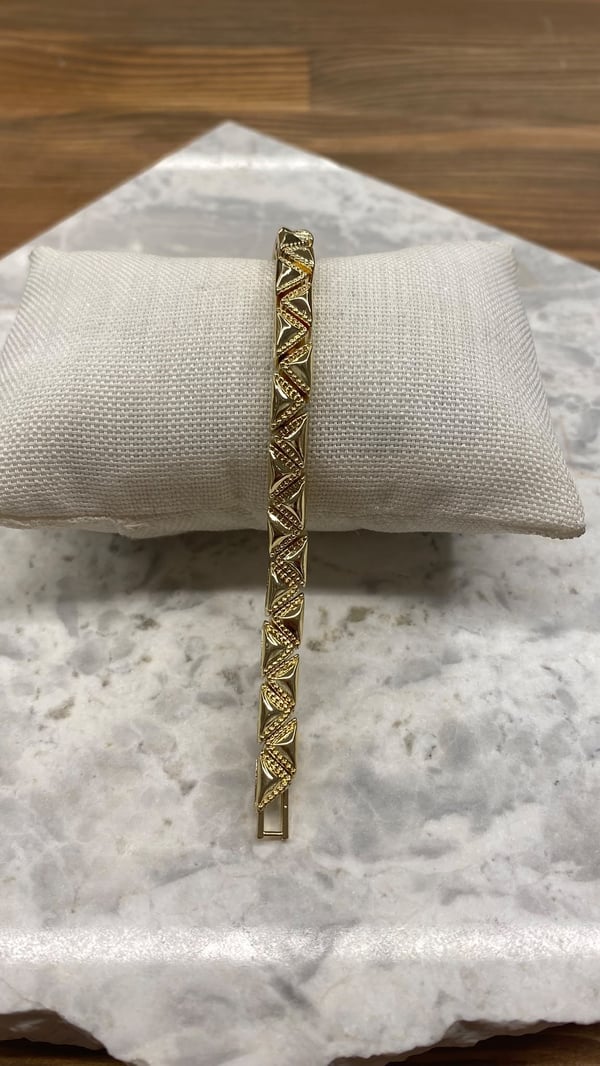 Üçgen Model Gold Bileklik