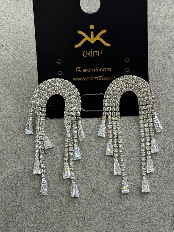 Yarım Daire Sallantılı Zircon Taş Küpe