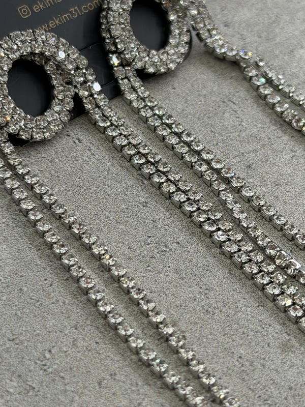 Yuvarlak Sallantılı Zircon Taş Küpe
