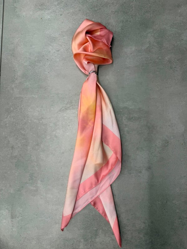 Yüzük Detaylı Pembe Saten Şal