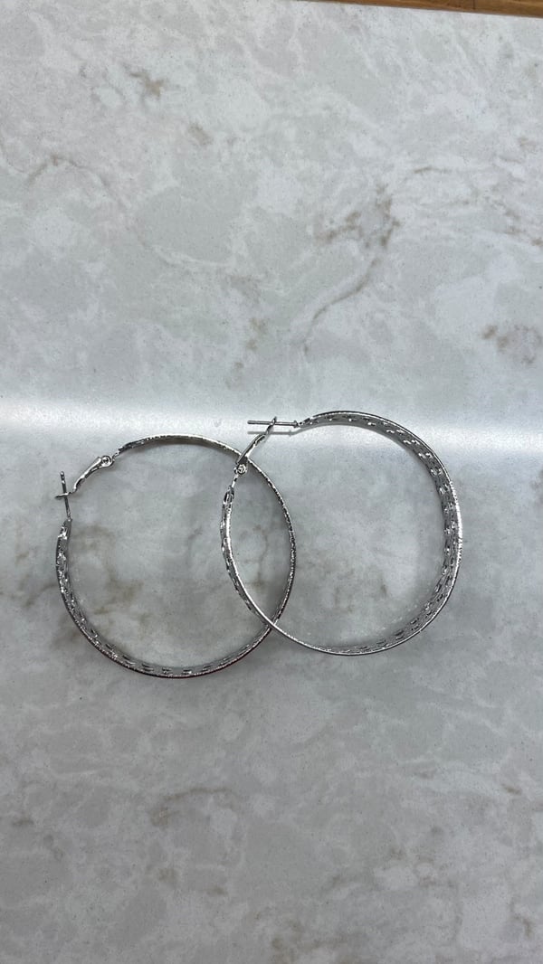 Zincir Görünümlü Silver Renk Halka Küpe 