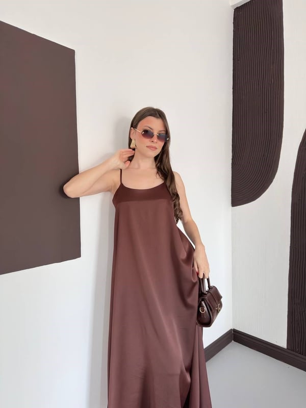 Askılı Uzun Saten Elbise Kahve