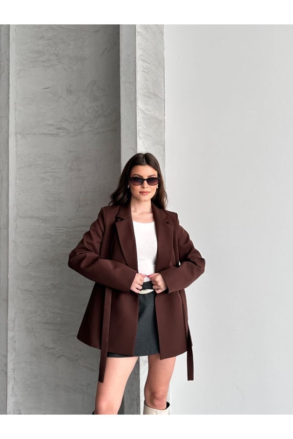 Çift Toka Detaylı Kuşaklı Blazer Ceket