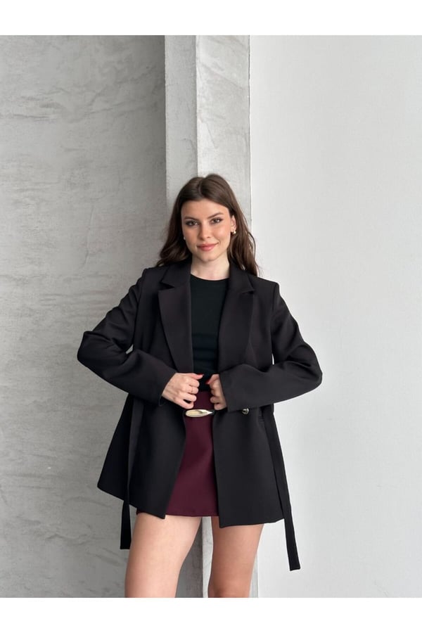 Çift Toka Detaylı Kuşaklı Blazer Ceket