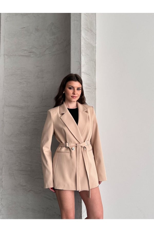 Çift Toka Detaylı Kuşaklı Blazer Ceket