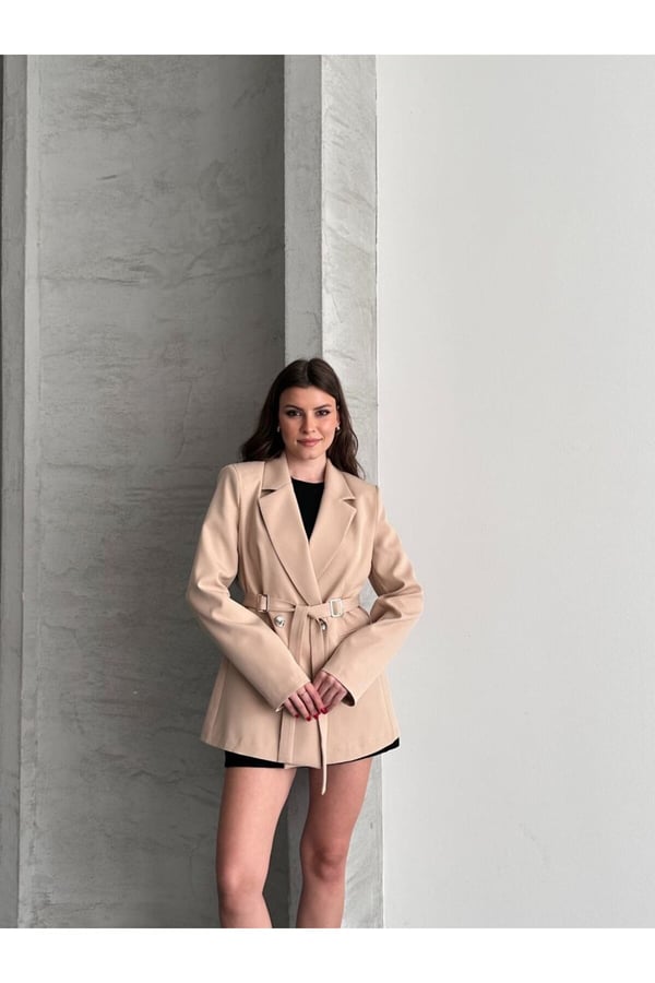Çift Toka Detaylı Kuşaklı Blazer Ceket