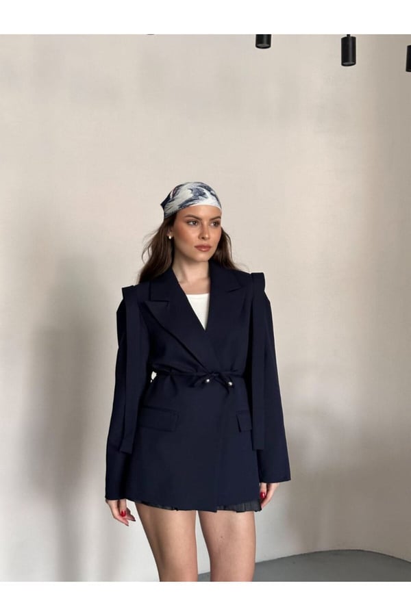 İp Bağlamalı Omuz Kuşak Tasarımlı Blazer Ceket