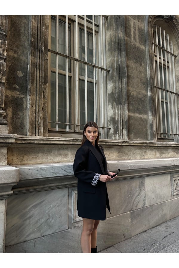 Kadın Yeni Sezon Leopar Astar Detaylı Uzun Blazer Ceket