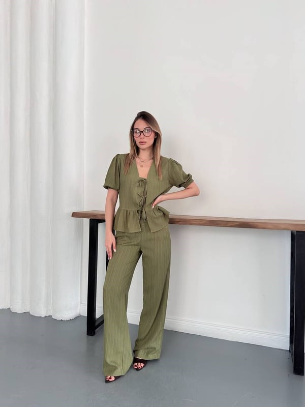 Ön Bağlama Detaylı Bluz Pantolon Takım