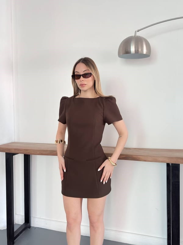 Süs Cepli Vatkalı Mini Elbise