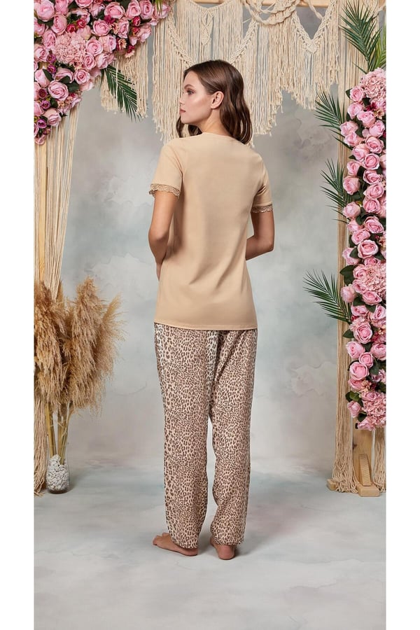 Kadın Pudra Leopar Desenli Dantel Detaylı T-Shirt Pijama Takımı 25Y4062