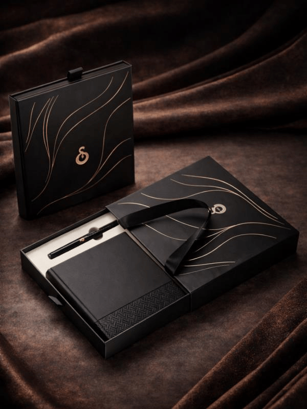 Galatasaray Premium A5 Defter & Roller Kalem Seti (96 Yaprak Çizgili) – Özel Kutulu