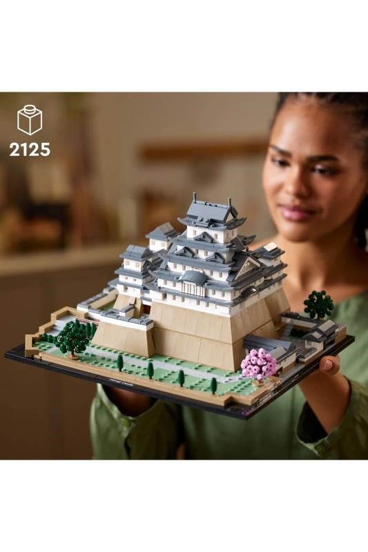 LEGO Architecture Himeji Kalesi 21060 – 2125 Parça Koleksiyonluk Mimari Set