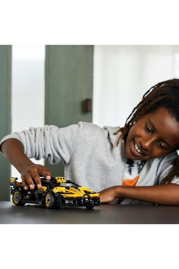 LEGO Technic Bugatti Bolide 42151 - 905 Parça