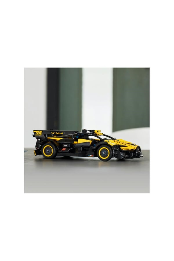 LEGO Technic Bugatti Bolide 42151 - 905 Parça