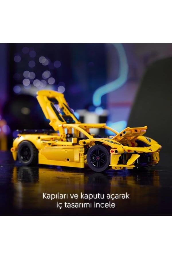 LEGO Technic Chevrolet Corvette Stingray (42205) - 732 Parça