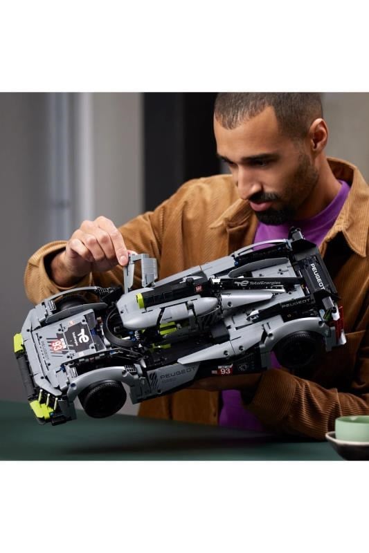 LEGO Technic PEUGEOT 9X8 24H Le Mans Hybrid Hypercar 42156 - Motor Sporları Hayranı Yetişkinler için Koleksiyonluk ve Sergilenebilir Model Araba Yapım Seti (1775 Parça)