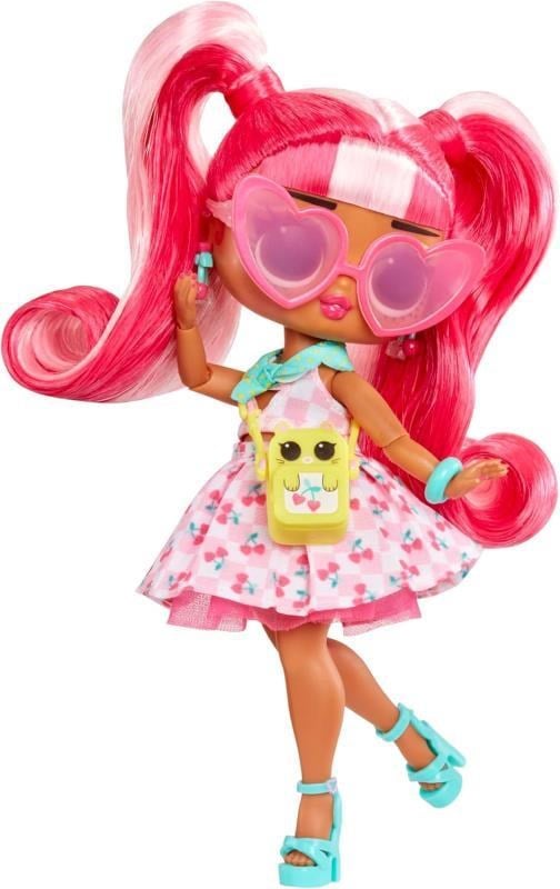 LOL Surprise Tweens Çekirdek Moda Bebek – Cherry B.B. (10+ Sürpriz, Aksesuar ve Günlük Dahil)