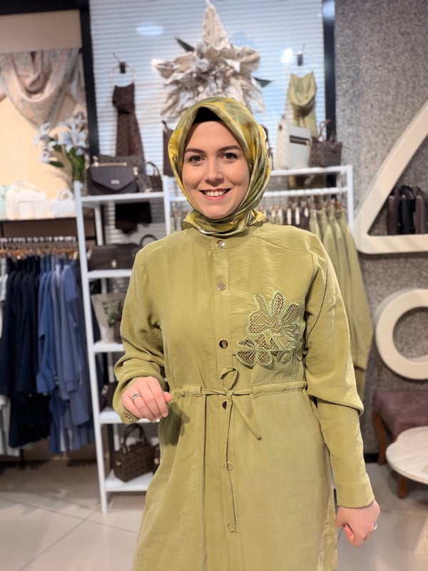 SIRTINDA GÜPÜR DETAYLI TAKIM