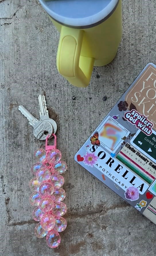 Les Petites Mains Akrilik Pembe Boncuk Anahtarlık 