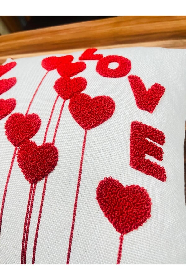 Punch Nakışlı 1 Adet Kırlent Kılıfı Love Aşk Sevgililer Günü