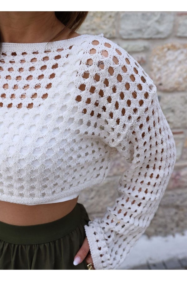 Ekru Delikli Triko Bluz Crop Bluz