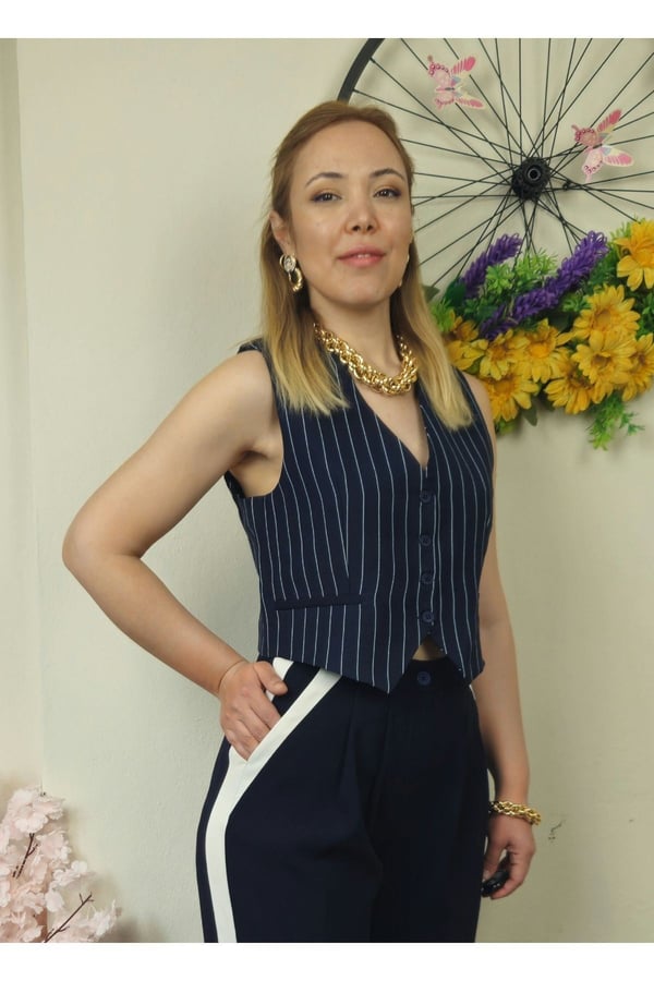 Kadın Lacivert Çizgili Yelek