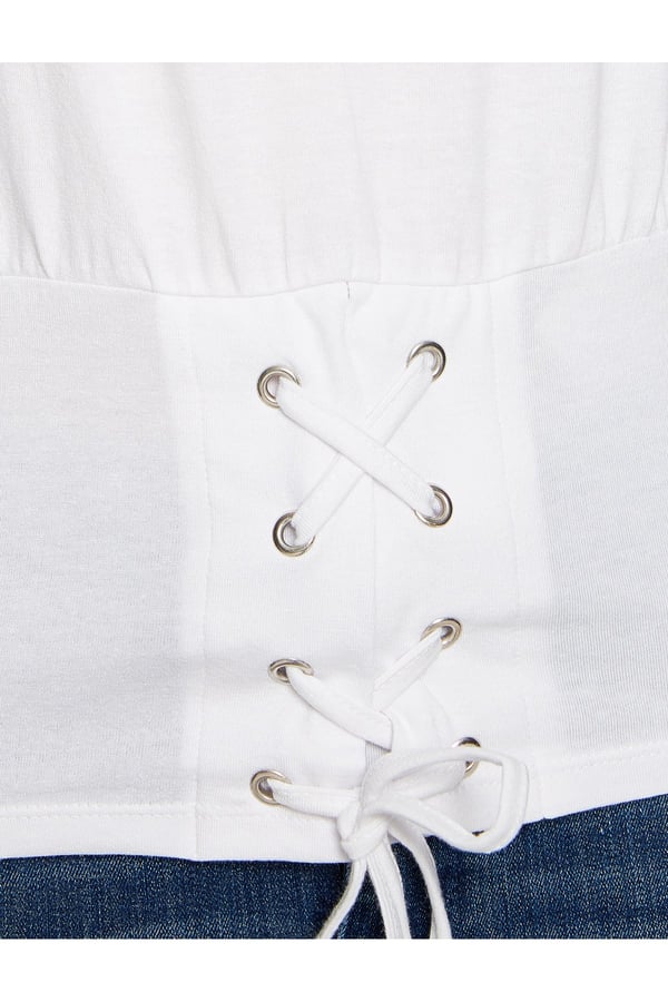Kuş Gözü Detaylı T-shirt