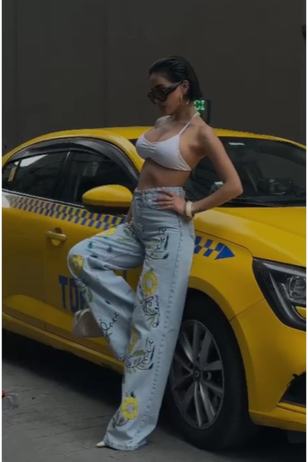 Premium Floral Nakışlı Yüksek Bel Geniş Paça Jean Pantolon