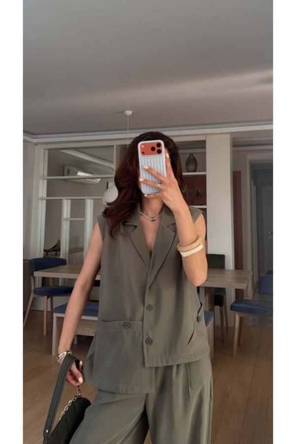 Premium Kruvaze Yelek Detaylı Bol Paça Takım Kombin Şık ve Modern Tasarım