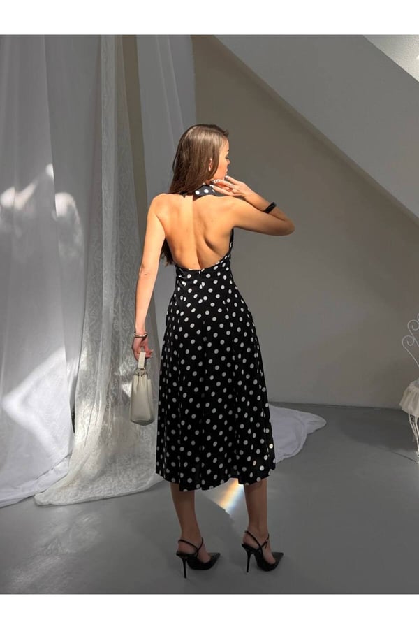 Premium Puantiyeli Halter Yaka Midi Elbise Şık ve Zarif Tasarım