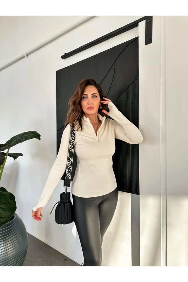 Siyah Parmak Detaylı Likralı Sweatshirt Bluz Içi Şardonlu