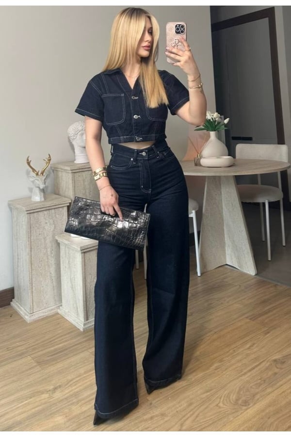 Tasarım Premium Koyu Lacivert Denim Takım – Crop Gömlek & Yüksek Bel Bol Paça Pantolon