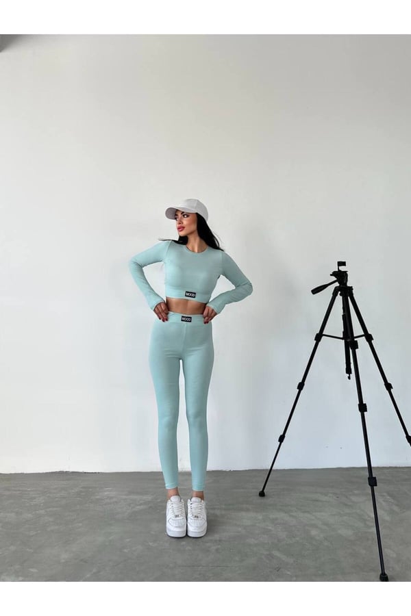 Uzun Kollu Parmak Detaylı Crop Ve Tayt Takım Sporcu Tayt Takım
