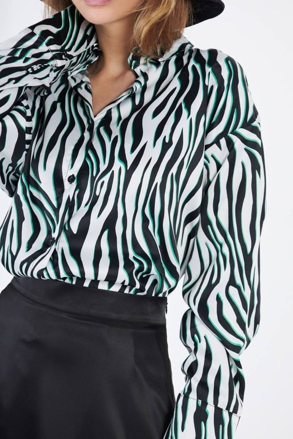 Zebra Desenli Oversize Saten Yeşil Gömlek