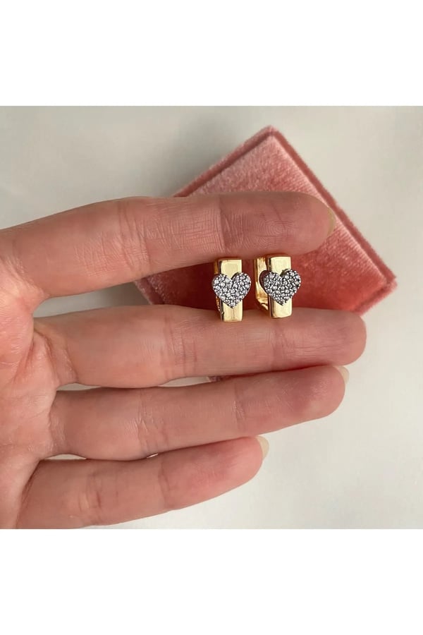 Zirkon Taşlı Kalp Detaylı Tasarım Küpe (3,5 cm)