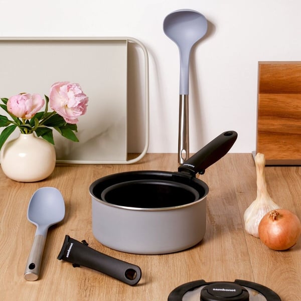 Chromatica Paslanmaz Çelik PBT Gök Mavisi (Kağıt Mavisi) Sos/Yemek Servis Kaşığı 33,3 cm