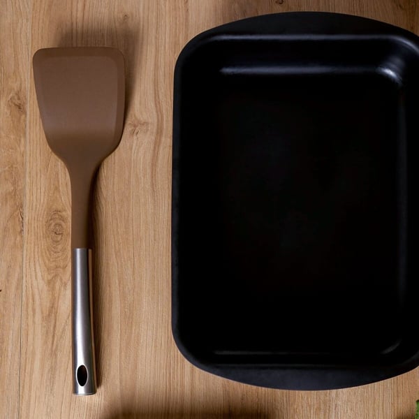 Chromatica Paslanmaz Çelik PBT Kahverengi Düz Spatula 34,5 cm
