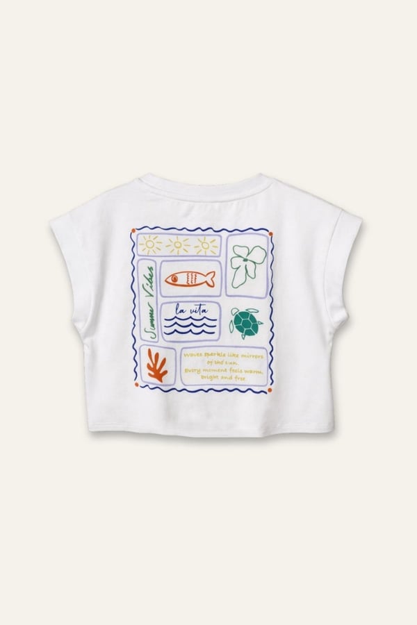 BEYAZ TSHIRT SIRT VE BAĞLAMA DETAYLI