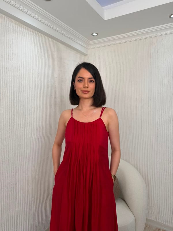 26-1YB2354 - 3413 MİSS PERRY PİLELİ ELBİSE - KIRMIZI