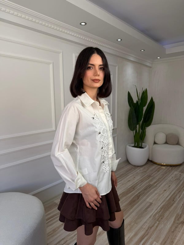 26-2KB0141 - 8181 HAYAL SÜS NAKIŞLI GÖMLEK - EKRU