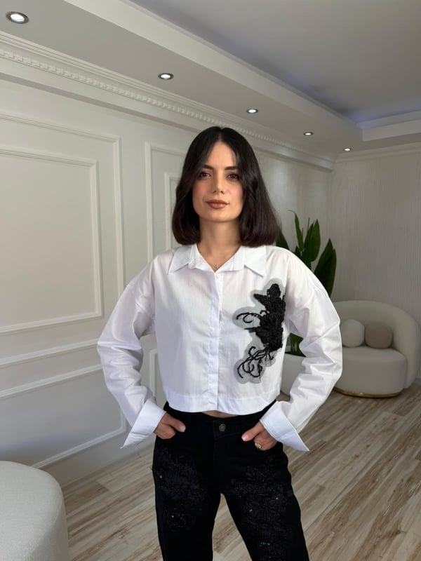 26-2XB0086 - 27408-X5 MİSS POEM BONCUKLU GÜPÜRLÜ GÖMLEK - BEYAZ